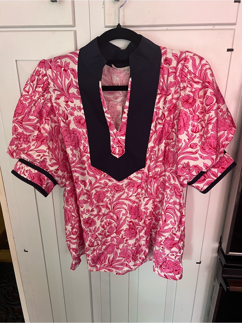 Entro Pink Floral Puff-Sleeve Tunic with Contrast Navy Trim